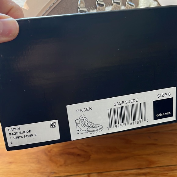 NIB Dolce Vita Pacen Faux Suede Winter Ankle Boots Sage Suede Size 8 - Picture 7 of 7
